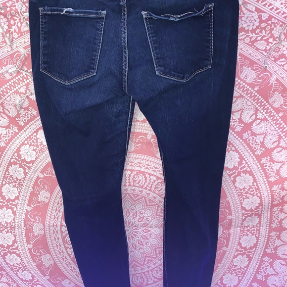 Arizona size 9 skinny jean - Picture 3 of 3